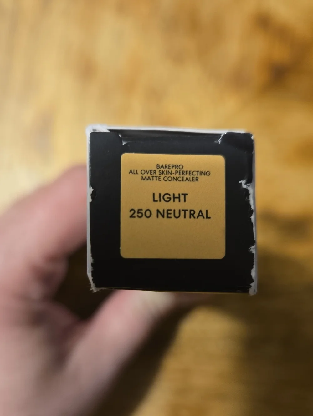 bareMinerals Barepro Matte Concealer In Light Neutral (#250).